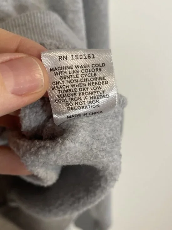 Women’s Coca-Cola Bow Graphic Sweatshirt Gray Oversize Coca Cola Company Small - Picture 16 of 16